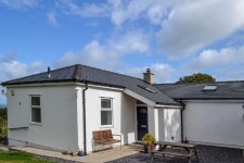 Tan Y Bryn UPDATED 2022: 3 Bedroom House Rental in Beaumaris with Ocean Views and Washer - Tripadvisor