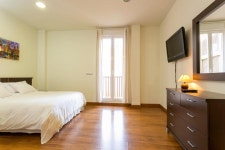 Apartamento 1A UPDATED 2020: 2 Bedroom Apartment in Madrid with DVD Player and Central Heating - Tripadvisor