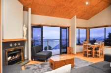 Nelson New Zealand Abel Tasman Villa. Has Central Heating and Patio - UPDATED 2022 - Tripadvisor - Nelson Vacation Rental