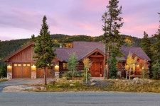 Beautiful Home Close the Main St, Skiing and the Free Shuttle-Hot Tub and Game UPDATED 2019 - TripAdvisor - Breckenridge Vacation... 