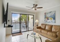 Lands End #302 building 3 - Bay Front Has Cable/satellite TV and Internet Access - UPDATED 2018 - TripAdvisor - Treasure Island... 