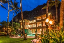  Last Min.Booking Sp~ $1980/NT~Private Beach Access, Ocean front, A/C, Pool, Gym! UPDATED 2018 - TripAdvisor - Waimanalo Vacation... 