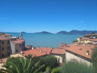 Garden House UPDATED 2019: 2 Bedroom House Rental in Tellaro with Balcony and Waterfront - TripAdvisor