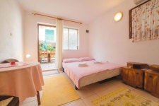 APARTMENTS WITH PRIVATE GARDEN FOR 4+3 CHILD Has DVD Player and Private Yard - UPDATED 2022 - Tripadvisor - Makarska Vacation Rental