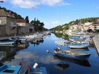 Seafront house with big 750 m2 garden and private mooring UPDATED 2022 - Tripadvisor - Bobovisca na Moru Vacation Rental