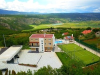 Villa Seven Lakes UPDATED 2024: 6 Bedroom House Rental in Makarska with Hot Tub and Secure Parking - Tripadvisor