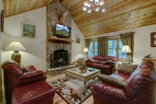 In town, Quiet Cul de Sac Has Outdoor Dining Area and Porch - UPDATED 2022 - Tripadvisor - Highlands Vacation Rental In town... 