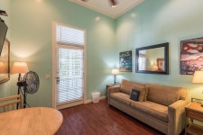 Island condo w/ balcony & great central location - beach nearby! Dogs OK! UPDATED 2019 - TripAdvisor - Sugarloaf Key Vacation Rental