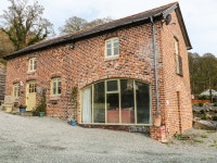  TY LFA SUNBANK, balcony, family friendly, views, pet friendly, in Llangollen, Re UPDATED 2018 - TripAdvisor - Llangollen... 