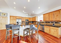 Spacious & Upscale 3BR w/ 2 Living Areas - 5 Mins to Skiing, Beach, & Dining UPDATED 2019 - TripAdvisor - South Lake Tahoe... 