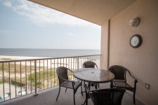 Deluxe Suite w/ WiFi, Balcony, Grill, Resort Gym & Pool Access UPDATED 2020 - Tripadvisor - Biloxi Vacation Rental