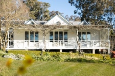  Bourne Cottage, Southern Highlands - pay for 2, stay for 3 + 4pm check out Sunda UPDATED 2018 - TripAdvisor - Mittagong Vacation... 