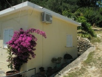 private house for 4 UPDATED 2024: 2 Bedroom House Rental in Agios Ioannis Peristeron with Mountain Views and Air Conditioning... 