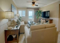 NEWLY RENOVATED Come stay with us in this beautiful unit 405! UPDATED 2019 - TripAdvisor - Destin Vacation Rental