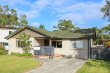  Du Lisse Beach House - Pay for 2, Stay for 3 + 4pm Check Out Sundays UPDATED 2018 - TripAdvisor - Vincentia Vacation Rental  Du... 