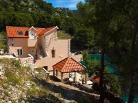 2 bedroom Apartment with WiFi and Walk to Beach & Shops - 5491650 UPDATED 2019 - TripAdvisor - Gdinj Vacation Rental