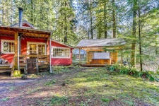 Creekside, dog-friendly cabin with porch, outdoor fireplace & private hot tub! UPDATED 2019 - TripAdvisor - Welches Vacation Rental