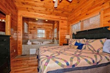 Romantic bedroom w/ Jacuzzi! Cozy for 2, or small families, Bunk Beds for kids - UPDATED 2019 - TripAdvisor - Gatlinburg Vacation... 