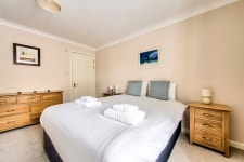 Spacious Apartment next Water of Leith Has Wi-Fi and Parking - UPDATED 2019 - TripAdvisor - Edinburgh Vacation Rental