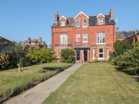 FLAT 2, modern apartment in old villa, in Whitby UPDATED 2022 - Tripadvisor - Whitby Vacation Rental