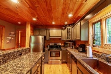 Chestnut Falls UPDATED 2023: 3 Bedroom House Rental in Beech Mountain with Air Conditioning and Wi-Fi - Tripadvisor