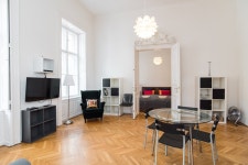 Spacious apt in Budapest center w/ 3 bedrooms Has Cable/satellite TV and Washer - UPDATED 2023 - Tripadvisor - Budapest Vacation... 