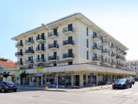 Benelux/Rubino (LDJ400) Has Internet Access and Air Conditioning - UPDATED 2019 - TripAdvisor - Lido di Jesolo Vacation Rental