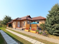 Balaton H2078 UPDATED 2019: 2 Bedroom House Rental in Balatonszemes with Grill and Washer - TripAdvisor