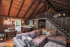 NEW Pocono Mnts Chalet Cabin-Lake Wallenpaupack-Hot Tub-Firepit-Pool Tbl-Privacy UPDATED 2024 - Tripadvisor - Greentown Vacation... 