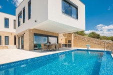 Luxury Villa Gold Pearl with Pool Has Terrace and Shared Indoor Pool - UPDATED 2022 - Tripadvisor - Okrug Gornji Vacation Rental