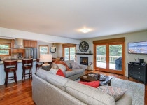 Updated 3BR w/ Fireplace, Large Deck & Grill - Close to Rec Center & Eateries UPDATED 2020 - Tripadvisor - Truckee Vacation Rental