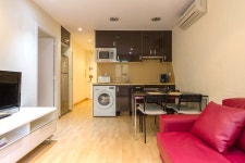 PARLAMENT, balcony, Sant Antoni market. Has Washer and Internet Access - UPDATED 2019 - TripAdvisor - Barcelona Vacation Rental