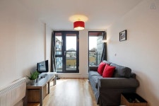 Bright 2-bedroom flat, sleeps 6, nr London Bridge UPDATED 2019 - TripAdvisor - London Vacation Rental