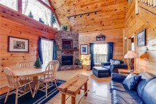 Bearfoot Lodge UPDATED 2019: 2 Bedroom Cabin in Gatlinburg with Air Conditioning and Hot Tub - TripAdvisor