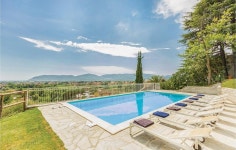 Villa Paola UPDATED 2019: 5 Bedroom House Rental in Colombiera-Molicciara with Washer and DVD Player - TripAdvisor