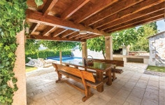 Nice home in Vinjani Donji with Jacuzzi, WiFi and 4 Bedrooms (CDT394) UPDATED 2022 - Tripadvisor - Imotski Vacation Rental