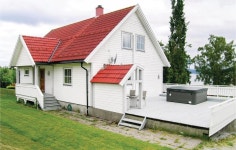 Amazing home in Leksvik w/ Jacuzzi, WiFi and 3 Bedrooms UPDATED 2019 - TripAdvisor - Leksvik Vacation Rental