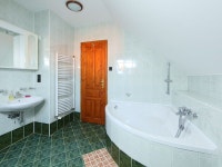 Balaton H2090 UPDATED 2019: 4 Bedroom House Rental in Balatonszarszo with Balcony and Cable/satellite TV - TripAdvisor