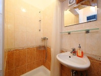 Balaton H2053 UPDATED 2019: 3 Bedroom House Rental in Balatonszarszo with Balcony and Cable/satellite TV - TripAdvisor