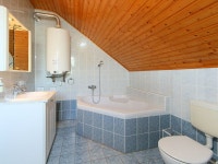 Balaton H2101 UPDATED 2019: 4 Bedroom House Rental in Balatonszarszo with Cable/satellite TV and Grill - TripAdvisor