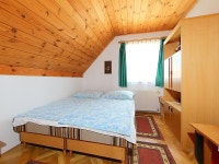 Balaton H2058 UPDATED 2019: 6 Bedroom House Rental in Balatonszarszo with Terrace and Balcony - TripAdvisor