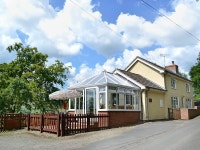 Mavis Cottage UPDATED 2022: 2 Bedroom Cottage in Kington with Washer and Wi-Fi - Tripadvisor