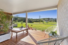 Whale Studio Apartment, 1a Ocean Street Has Parking and Air Conditioning - UPDATED 2019 - TripAdvisor - Anna Bay Vacation Rental