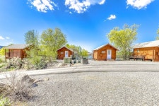 Charming dry cabin w/ lake views, a private grill, & on-site mini-golf! UPDATED 2019 - TripAdvisor - Electric City Vacation Rental