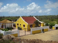 Casa Kudawecha UPDATED 2024: 2 Bedroom House Rental in Noord with Washer and Mountain Views - Tripadvisor