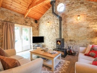 Pond Cottage, Truro UPDATED 2024: 1 Bedroom Barn in Stithians with Private Yard and Internet Access - Tripadvisor