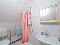 Balaton H2054 UPDATED 2019: 7 Bedroom House Rental in Balatonszarszo with Cable/satellite TV and Parking - TripAdvisor