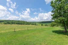 Windy Acres UPDATED 2022: 3 Bedroom Cabin in Oakland with Housekeeping Included and Parking - Tripadvisor