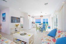 Coral Cottage Pink: Cozy Old Man Bay Cottage with Infinity Pool Perfect for UPDATED 2022 - Tripadvisor - Old Man Bay Vacation Rental
