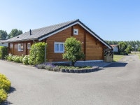 Stylish, wooden chalet with private garden, 500 m from the Eastern Scheldt UPDATED 2023 - Tripadvisor - Sint Annaland Vacation Rental